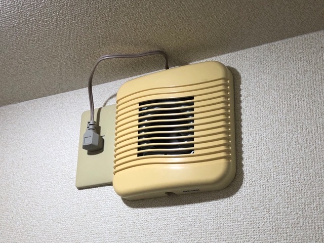 トイレの換気扇がお掃除でキレイになりました